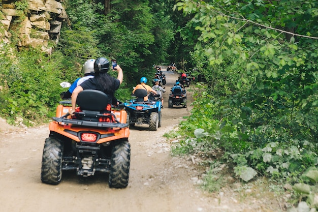 Foto atv ride estremo viaggio fuoristrada concept