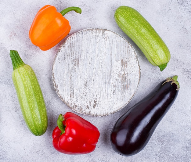 Aubergine, courgette en paprika