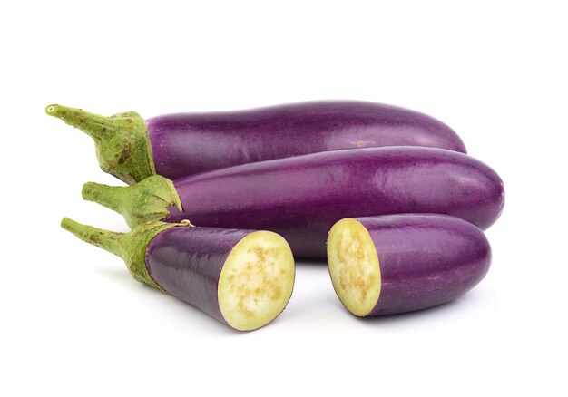 Aubergine op witte ruimte