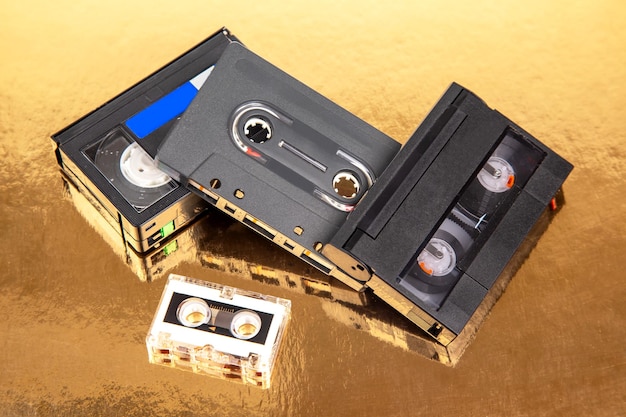 Photo audio cassette device for working with voice and journalism analog audio recording