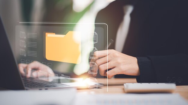 auditor manages and examines office documents Management of corporate data storage ER