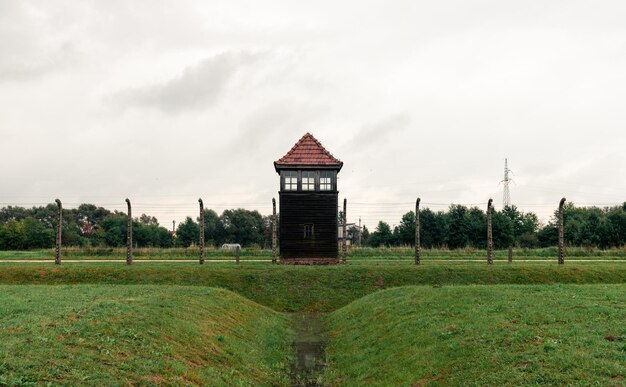 Auschwitz Polen 18 september 2021 Wachttoren in het vernietigingskamp Auschwitz Birkenau