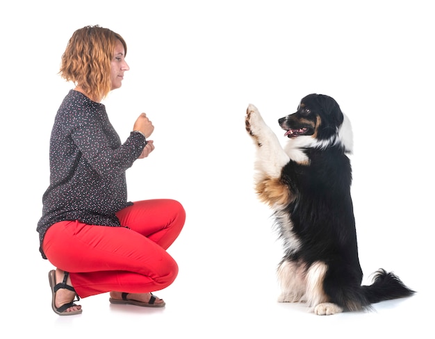 Australische herder en vrouw