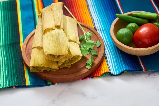 Photo authentic mexican tamales with corn and chicken mexican food