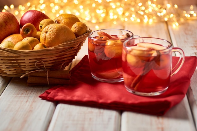 Authentieke Mexicaanse fruitpunch traditionele kerstdrank