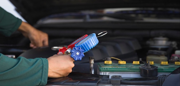 Auto airco check service lekdetectie koelmiddel vullen