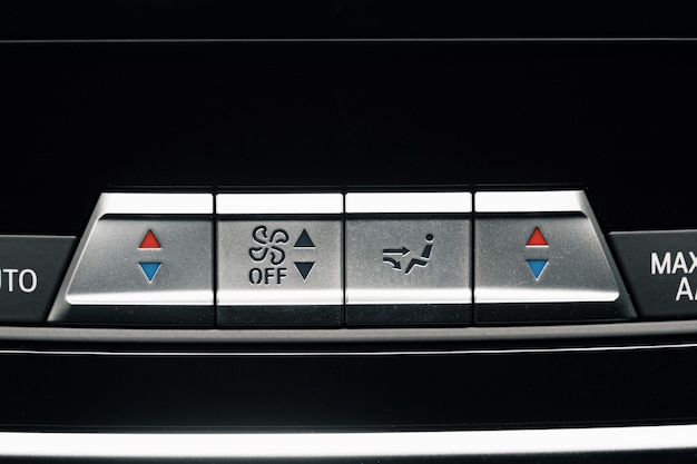 Auto dashboard bedieningspaneel knoppen close-up
