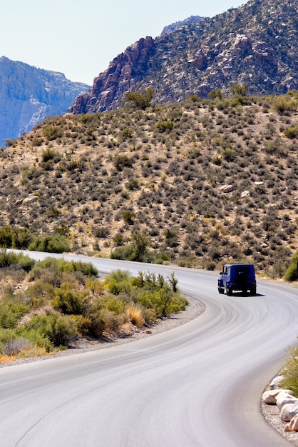 Auto op weg in Nevada, Verenigde Staten