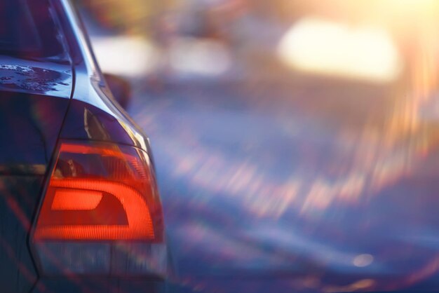 Auto's rijden op de weg