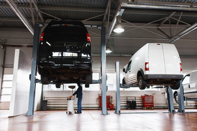 Auto service-onderhoud voor minibussen