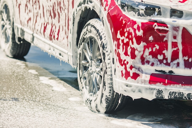 Auto wassen en schoonmaken