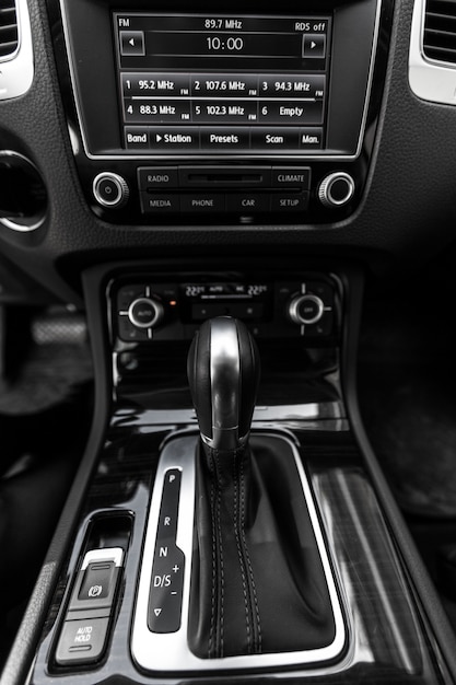 Automatic transmission gear shift in car