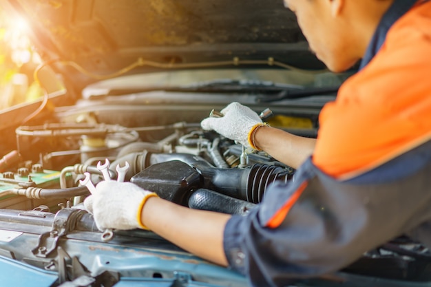 Automonteur Voorbereiding voor het werk.