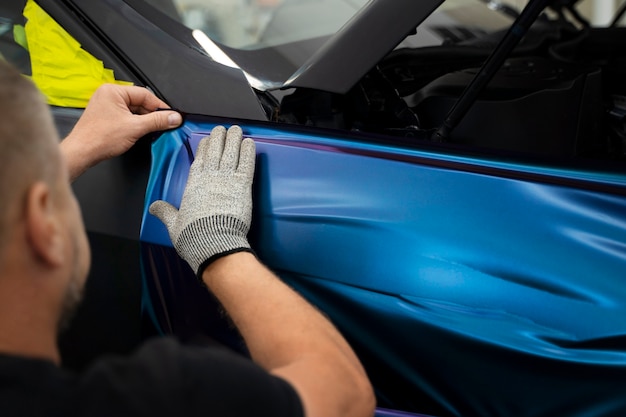 Autoservice salon doign carwrapping