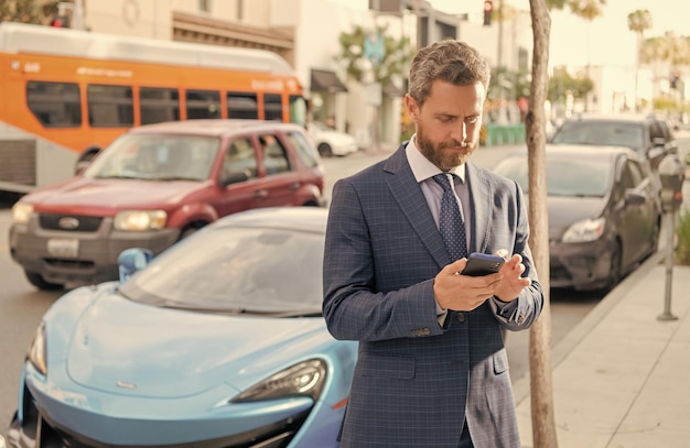 Autoverzekering ondernemer huur een luxe auto per telefoon