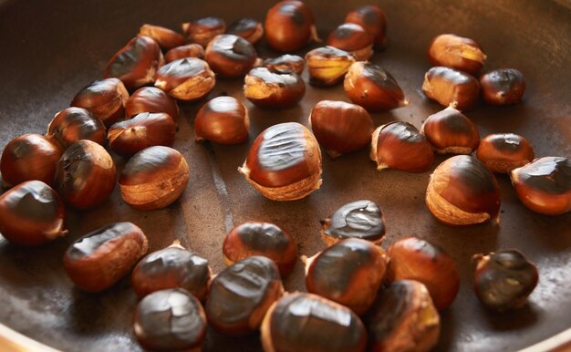 Photo autumn chestnuts very sweet to eat