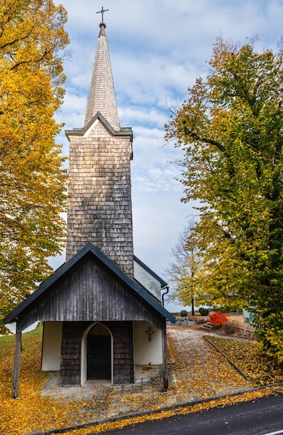 가을 KronbergKapelle 교회 오스트리아