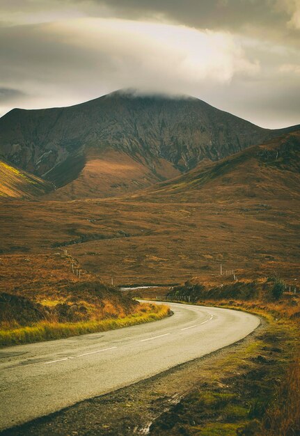 Foto paesaggio autunnale delle highlands scozzesi scozia xvi