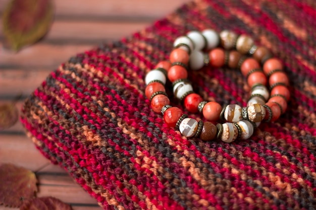 Autumn scarf and set of bracelets