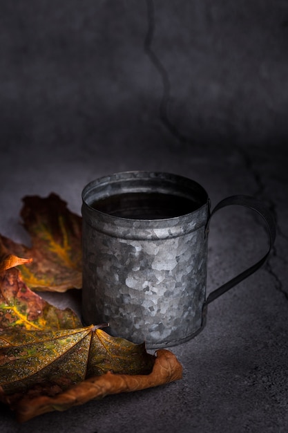 秋のお茶。秋のシーンのお茶。秋の休暇暗い気分