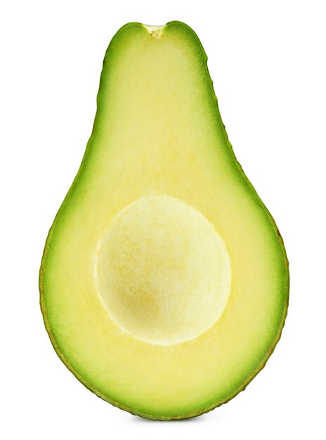 Avocado half geïsoleerd op een witte achtergrond. Rijpe verse groene avocado uitknippad