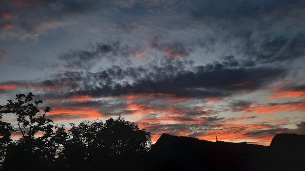 Avondlucht achtergrond met roze wolken 01