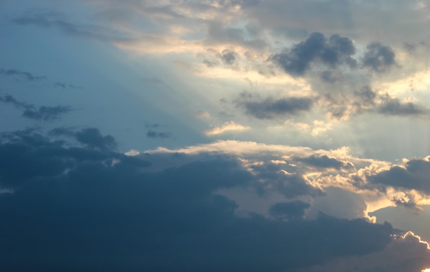 Avondrood met wolken