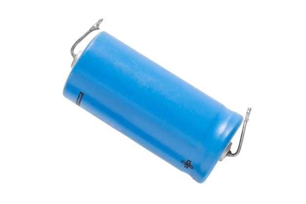 Axial capacitor isolated
