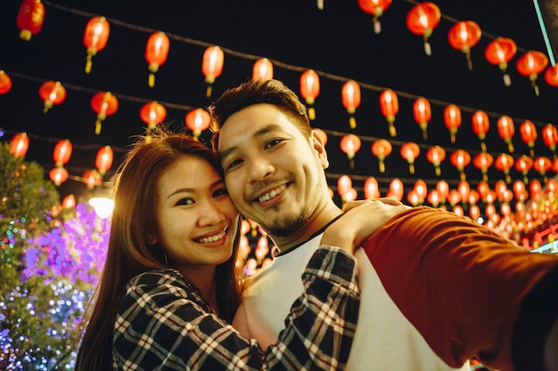 Aziatisch paar op Chinees festival