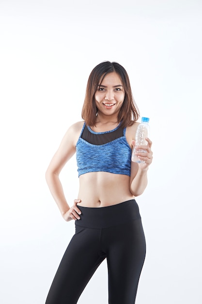 Aziatische vrouw kort haar fitness