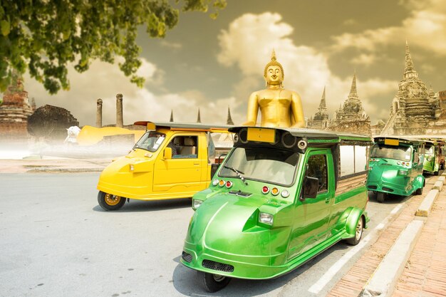 Foto azië openbaar oriëntatiepunt in ayutthaya thailand.