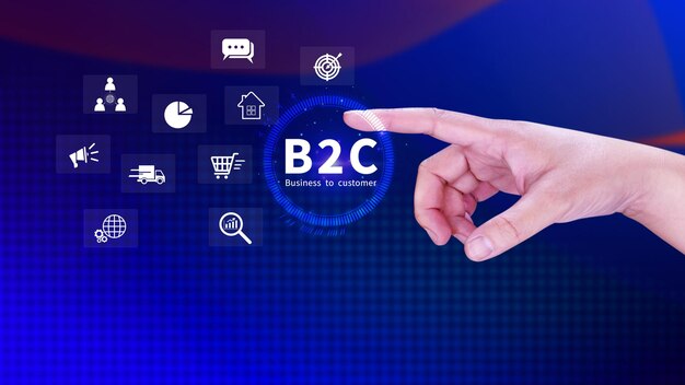 写真 b2c (business-to-customer) マーケティング戦略のコンセプト:ビジネスのための仮想 b2c アイコンを保持するビジネスマンオンラインマーケティングのフィードバックとコミュニケーション戦略
