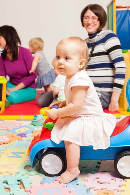 Baby in de auto