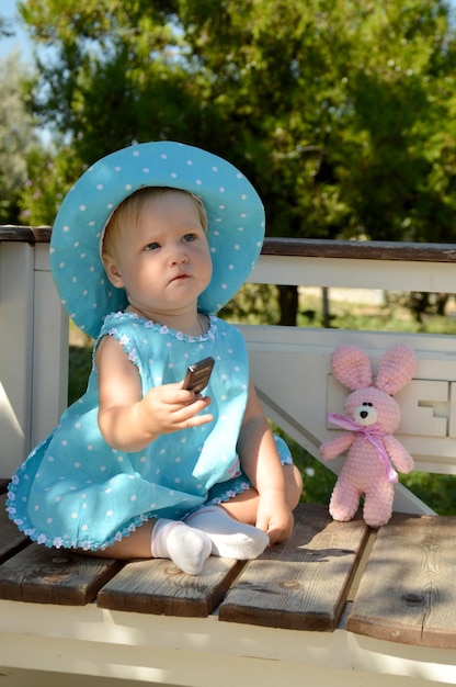 baby meisje in het park