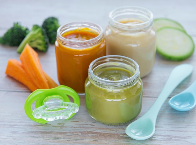 Babyvoeding, assortiment fruit- en groentepuree