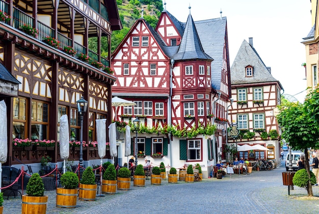 사진 bacharach am rhein 라인강 상류의 아름다운 마을 mittelrhein 1571 1392 altes haus 오래된 집 wein haus 레스토랑 altkolnischer hof rhinelandpalatinate germany