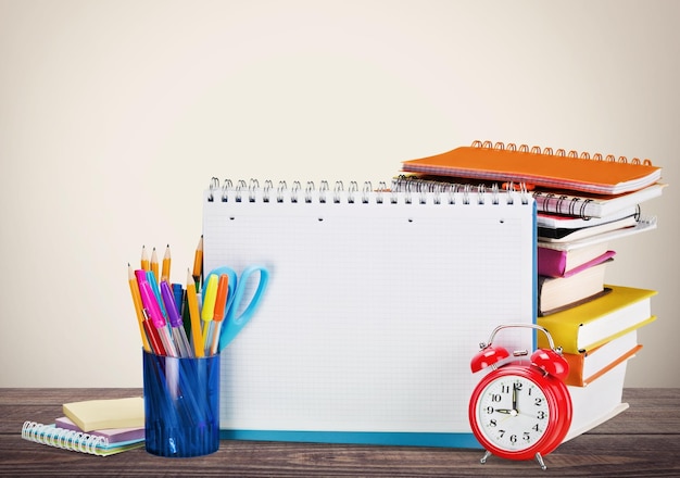 Foto torna al concetto di scuola