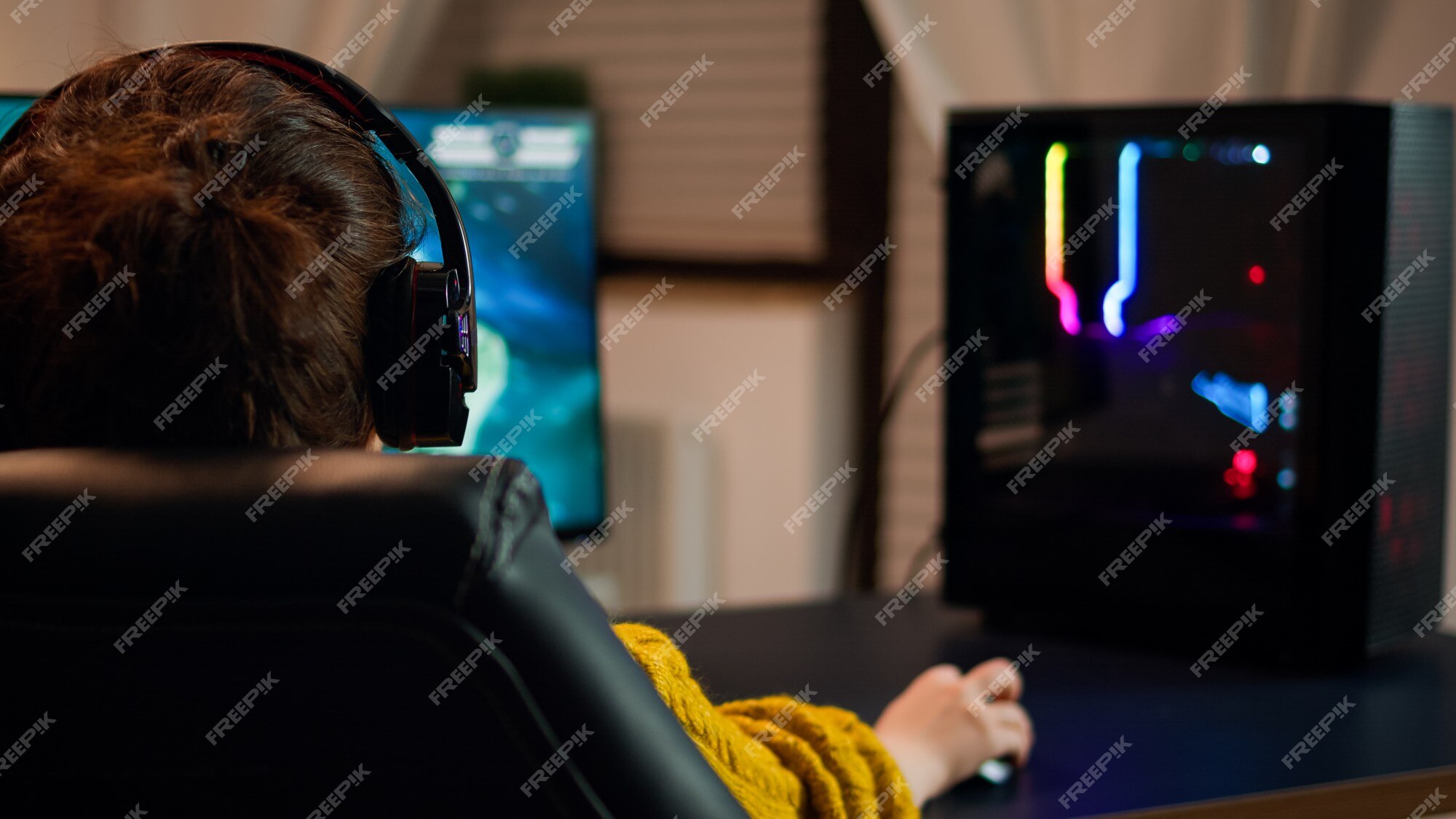 Professional pro gamer playing space shooter video game new graphics on  powerful computer from home. Virtual shooter game in cyberspace, esports  player performing on pc gaming tournament Stock Photo - Alamy