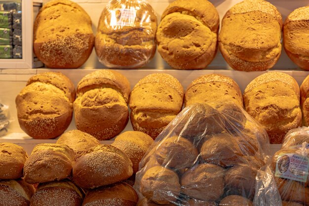 Foto sfondo forno panetteria cesto pane colazione cioccolato cacao caffè tazza di caffè concha cu