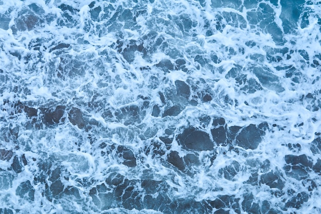 Foto sfondo, trama - acque di mare tempestose con onde e schiuma