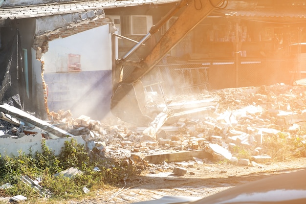 Backhoe bouw schep werk met beton cement in de site