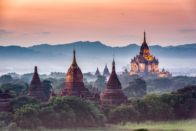 Храмы Bagan Myanmar в археологической зоне