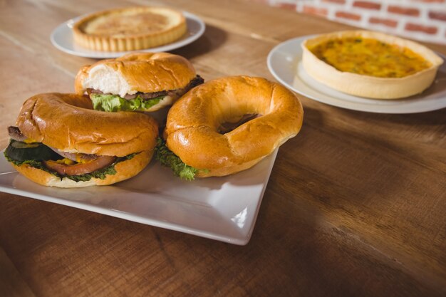 Bagel, torte salate e torte salate