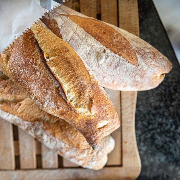 багет французский свежий хлеб свежая порция здоровая еда еда диета закуска на столе еда