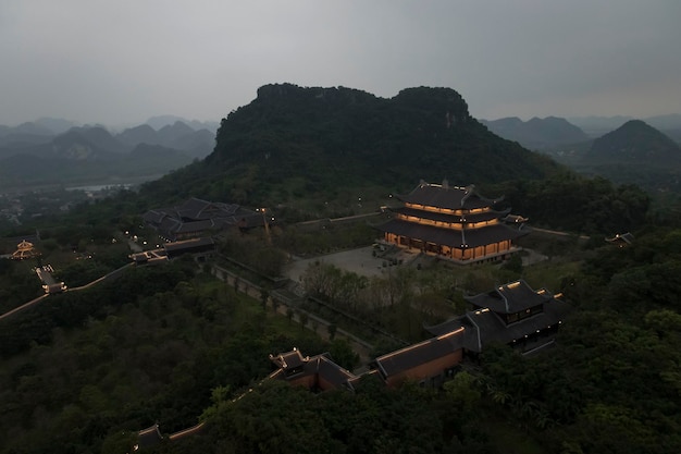 Photo bai dinh pagoda seen from the air