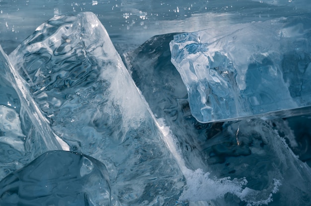 Lago baikal entro l'inverno in siberia