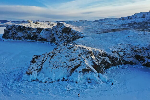 Photo baikal olkhon winter landscape, mountains, stones russia view