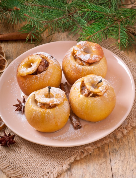 Baked apples with honey and nuts