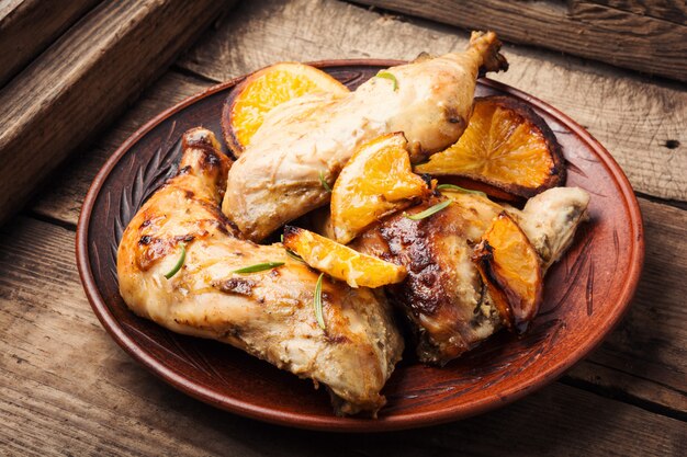 Pollo al forno con salsa all'arancia