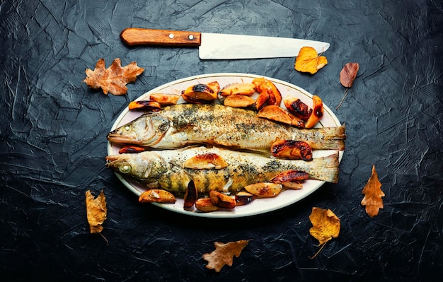 マルメロと焼き魚